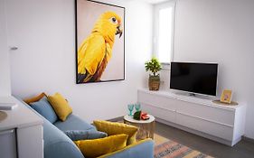 Amber Apartments - Sunny Studio